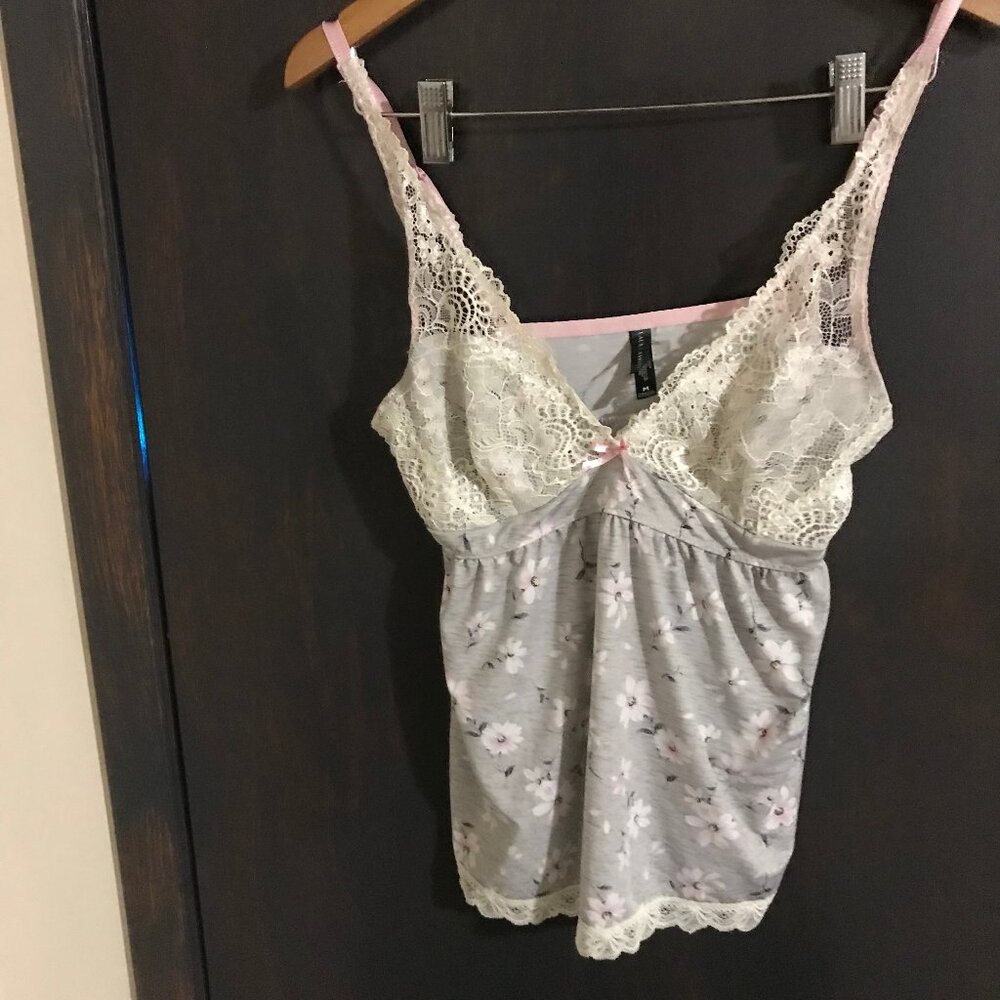 Laura Ashley Ladies Camisole Size Medium